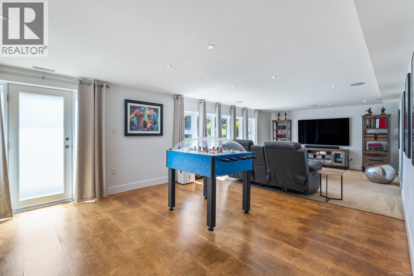 5605 Parker Ave, Saanich