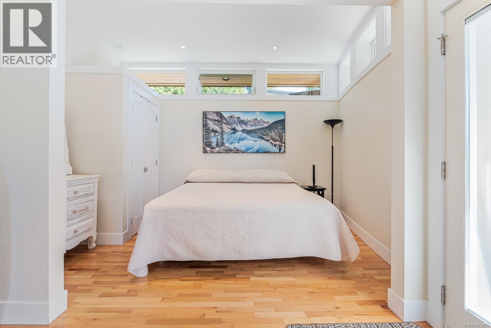 5605 Parker Ave, Saanich