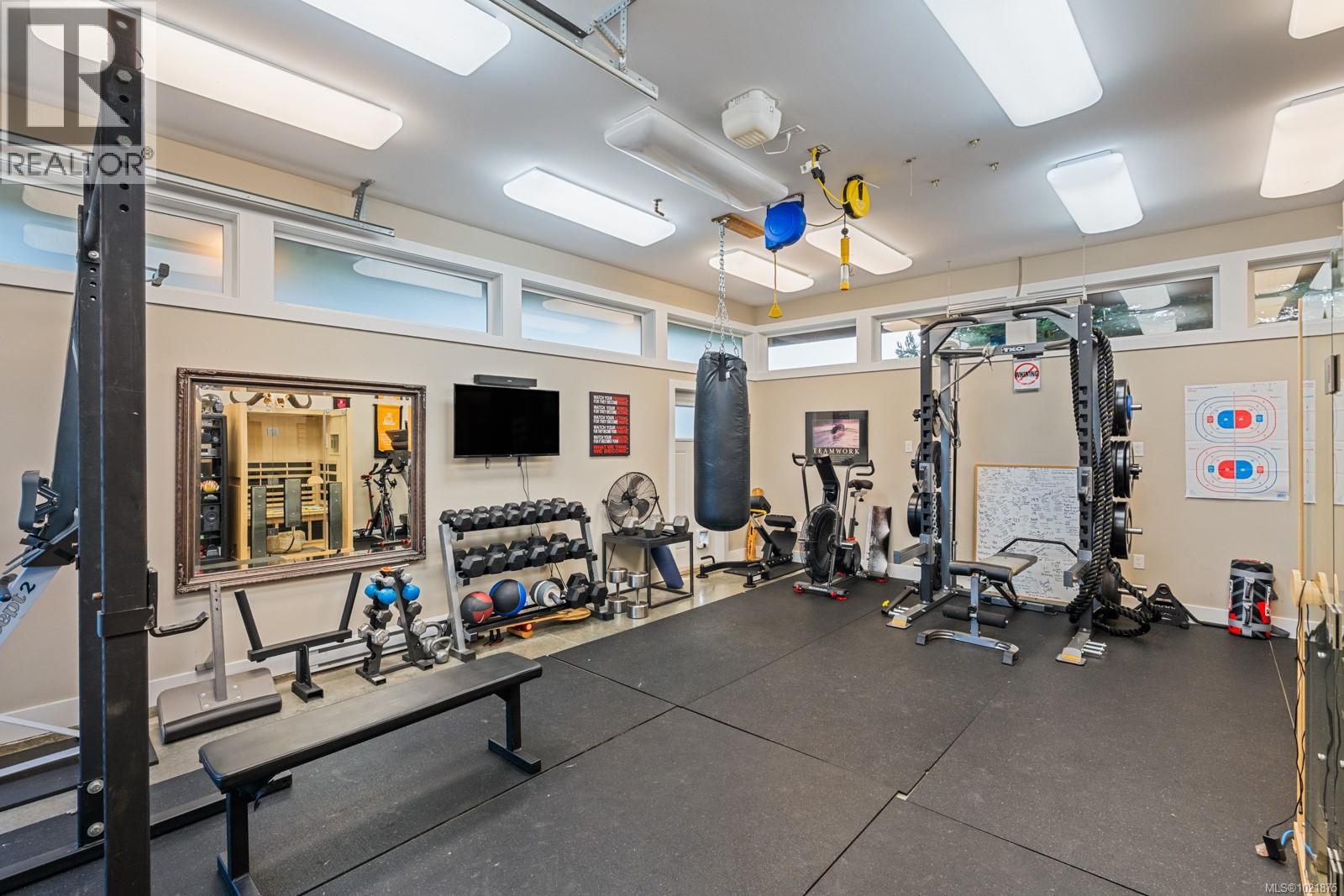 5605 Parker Ave, Saanich