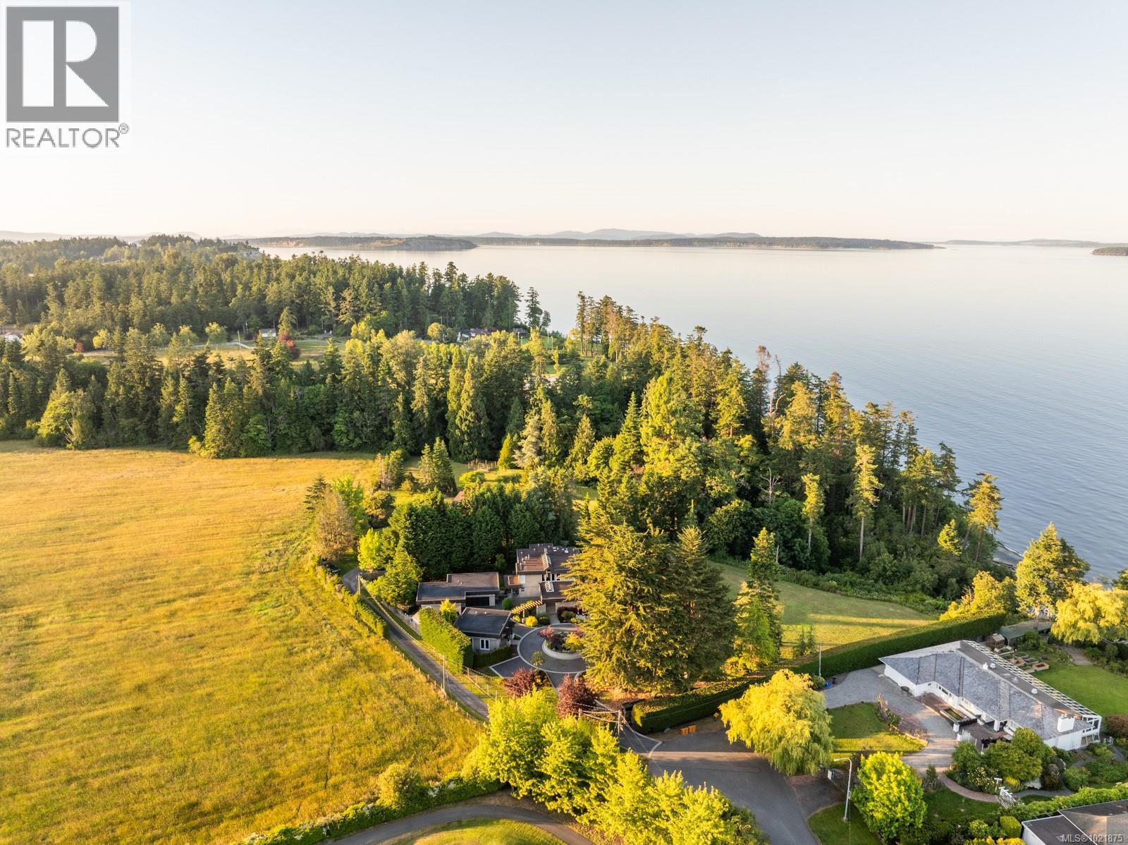 5605 Parker Ave, Saanich