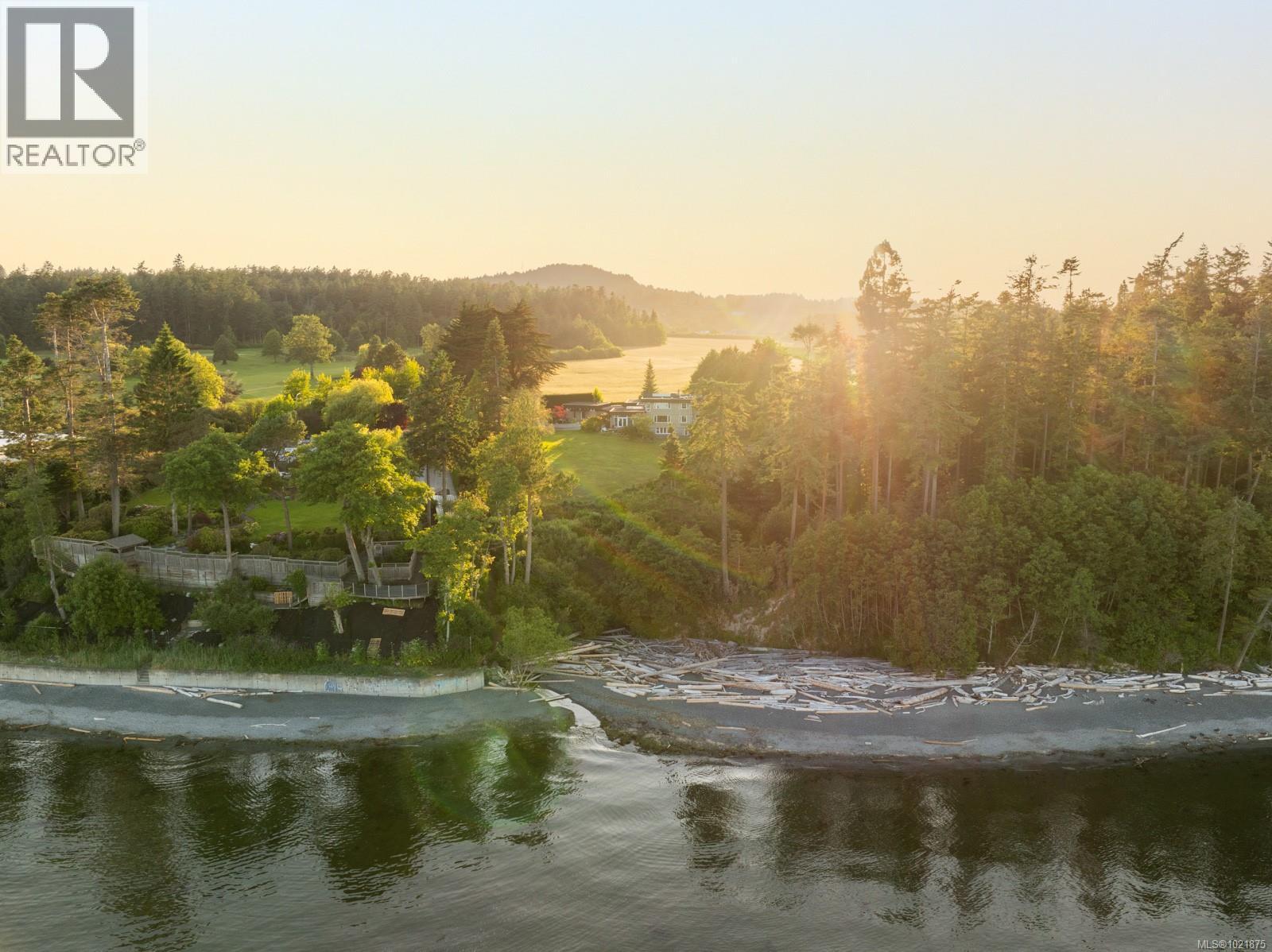 5605 Parker Ave, Saanich