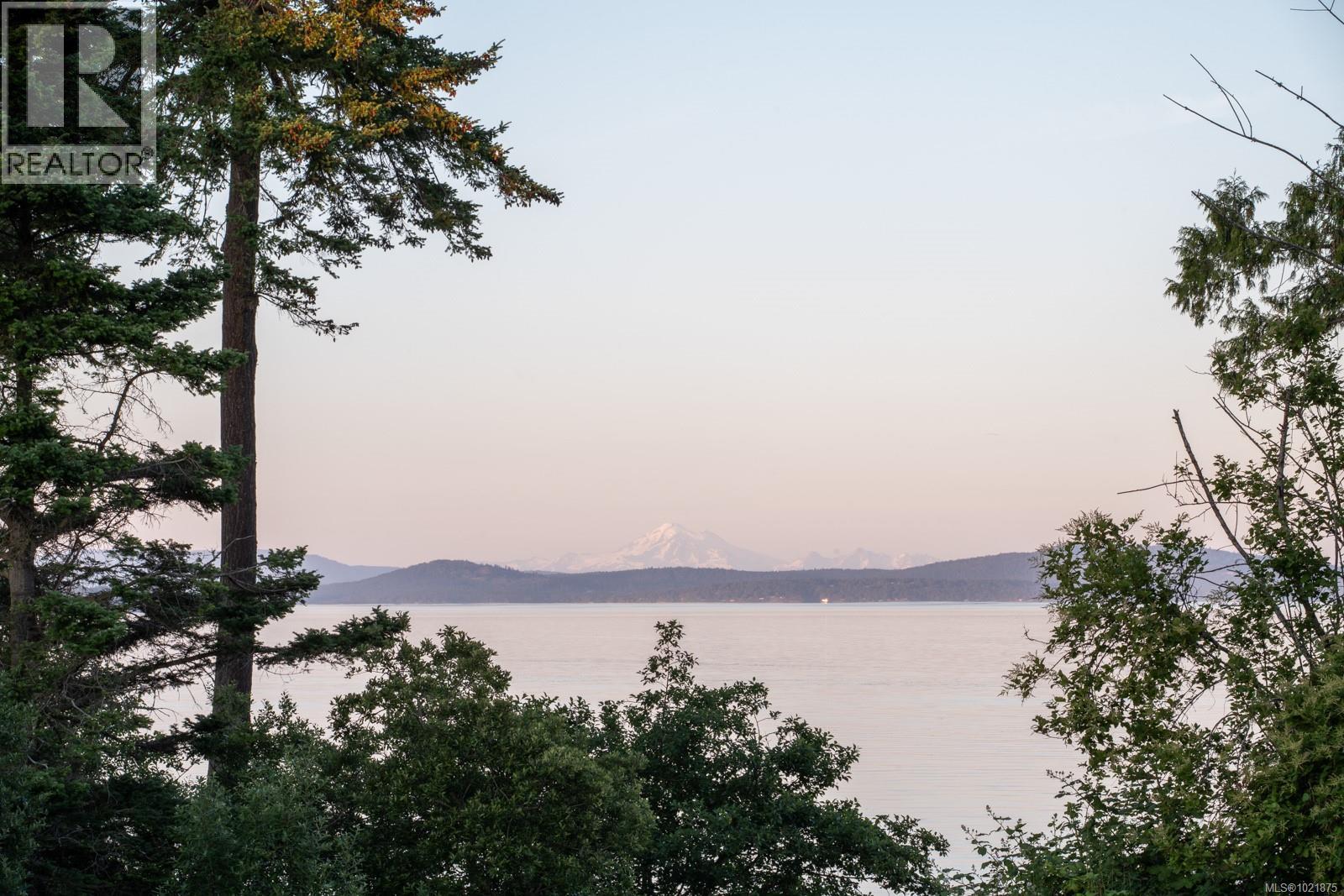 5605 Parker Ave, Saanich