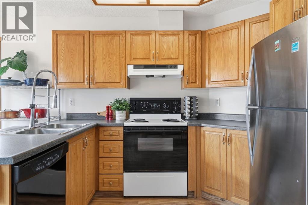 Single Family House Bungalow for Sale in   Avenue SW Glenbrook Calgary 