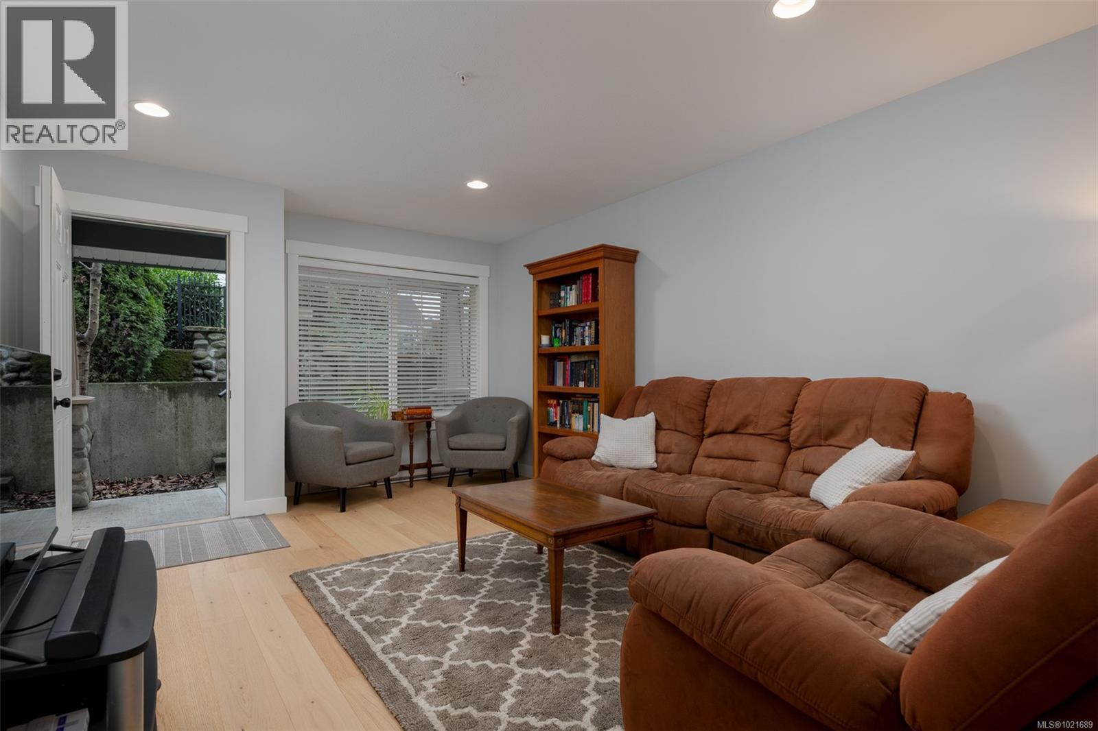 101 211 Victoria Rd, Nanaimo