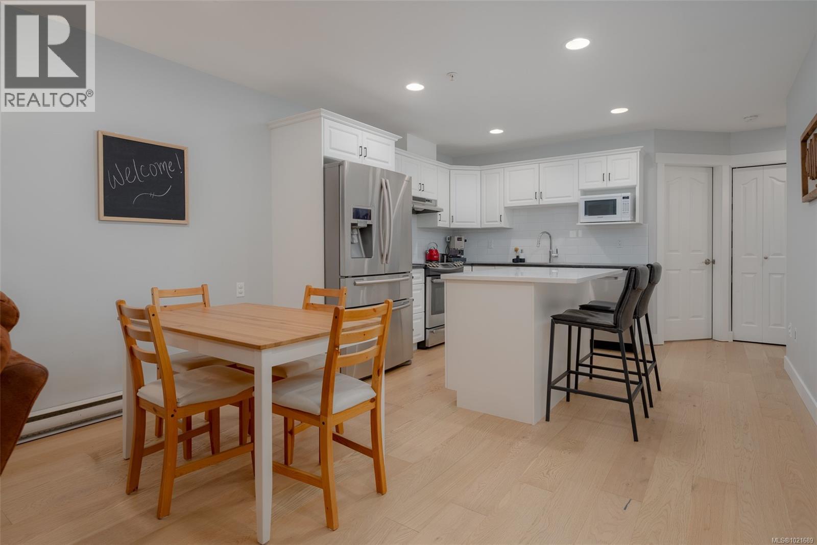 101 211 Victoria Rd, Nanaimo