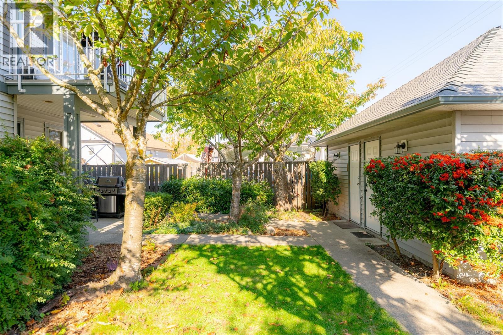 101 211 Victoria Rd, Nanaimo