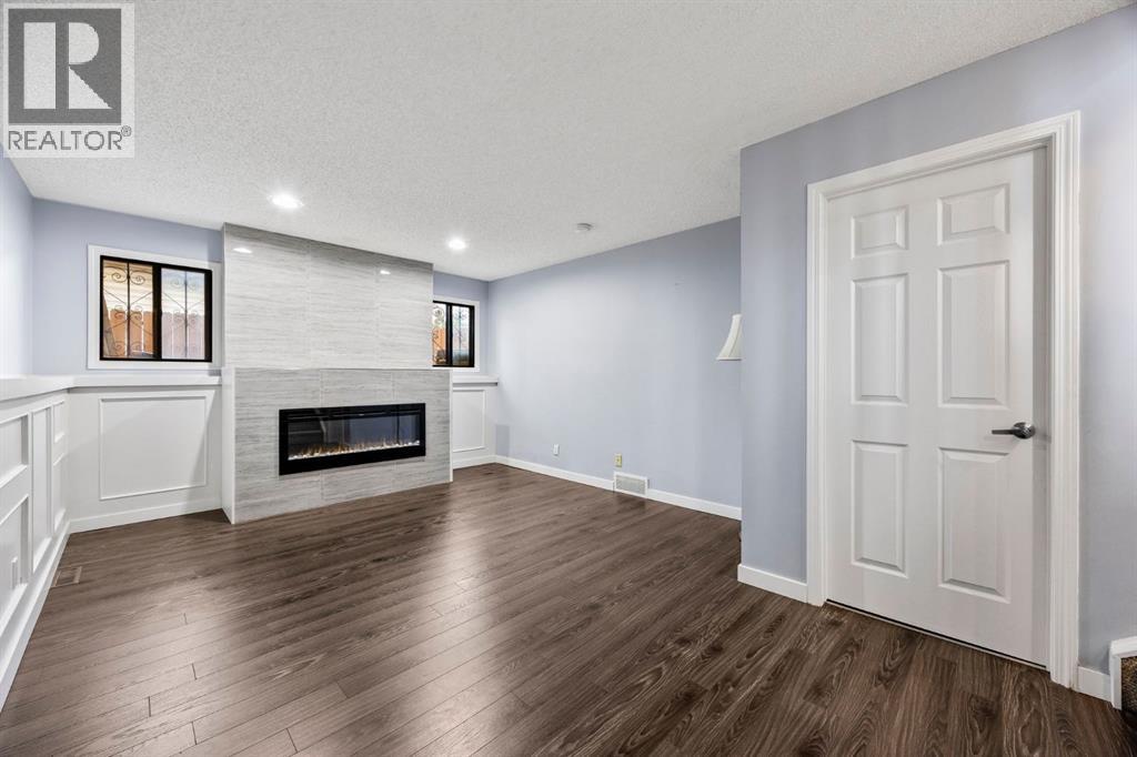 Single Family House 4 Level for Sale in  Templewood Road NE Temple Calgary 