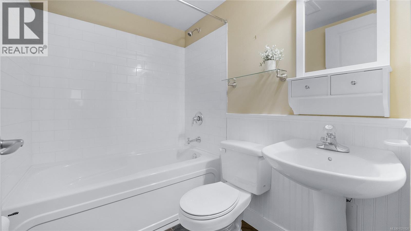 409 827 Fairfield Rd, Victoria