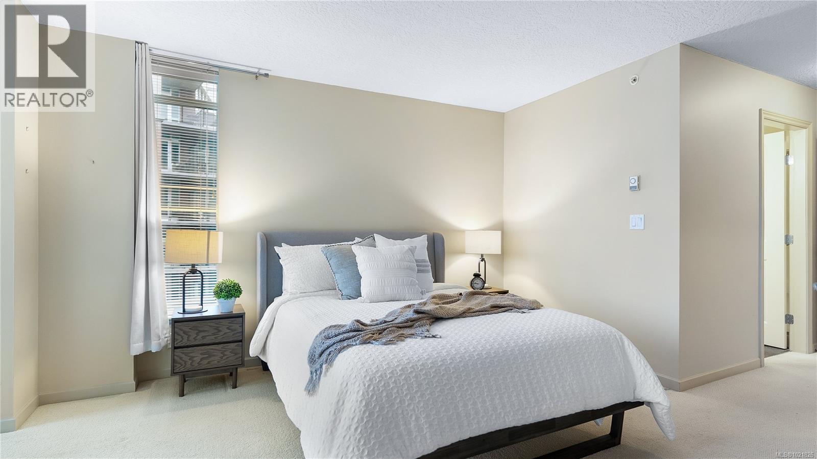 409 827 Fairfield Rd, Victoria