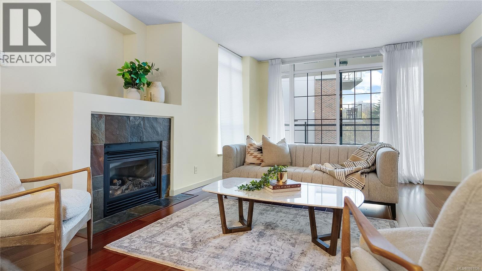 409 827 Fairfield Rd, Victoria