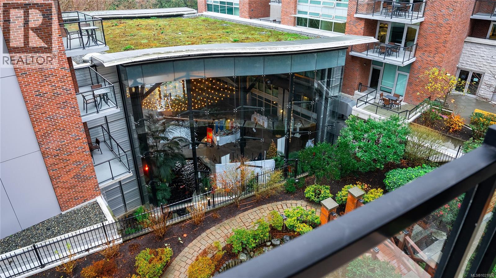 409 827 Fairfield Rd, Victoria