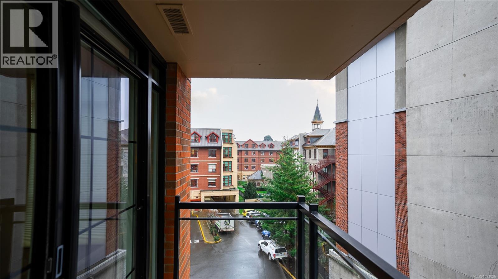 409 827 Fairfield Rd, Victoria