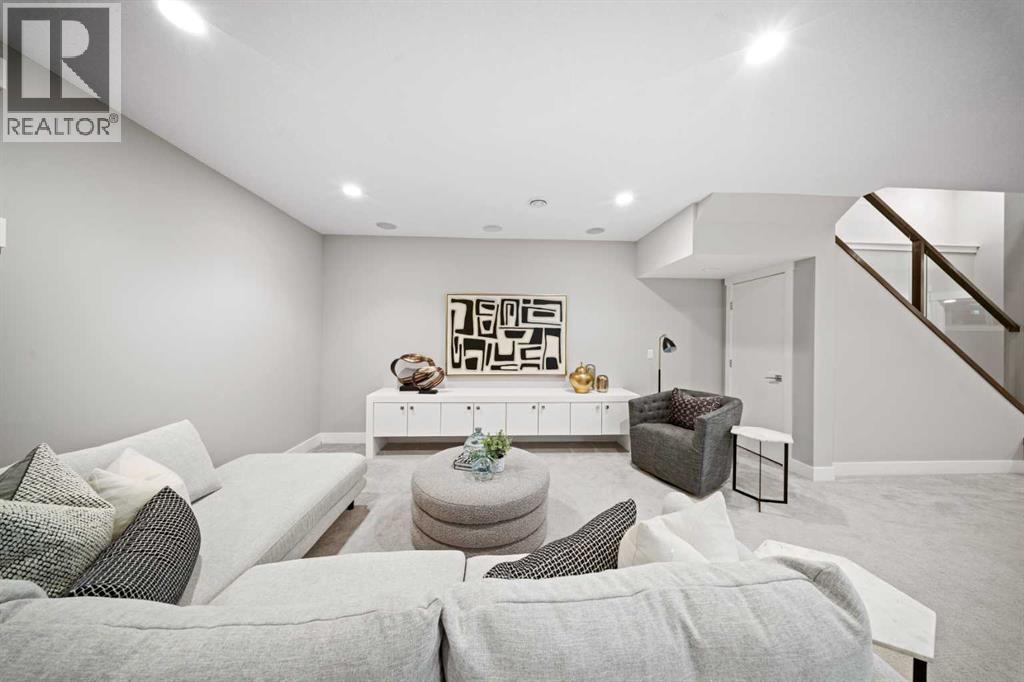 Single Family House for Sale in   Avenue SW South Calgary Calgary 