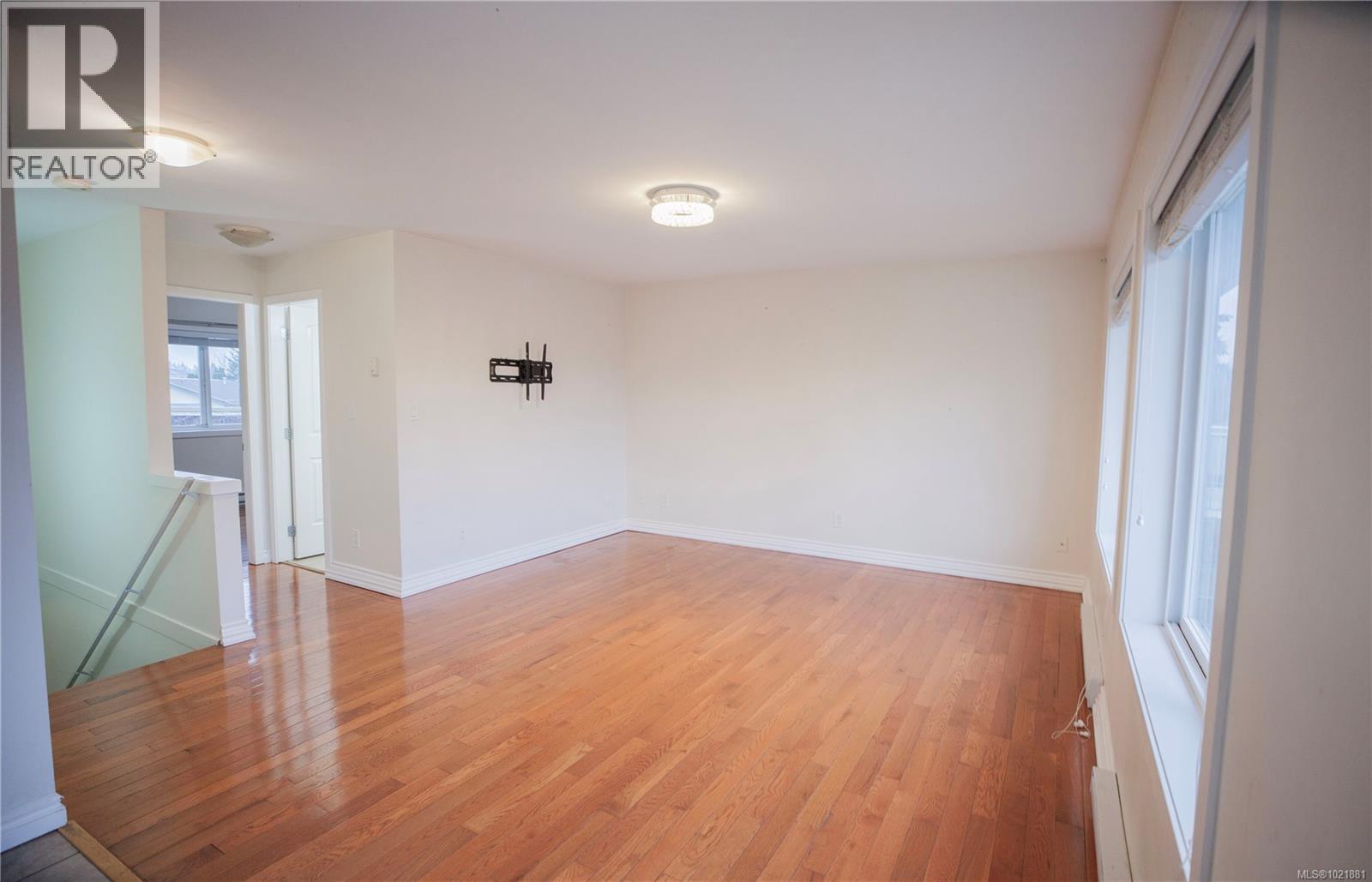 6164 Grieve Rd, Duncan