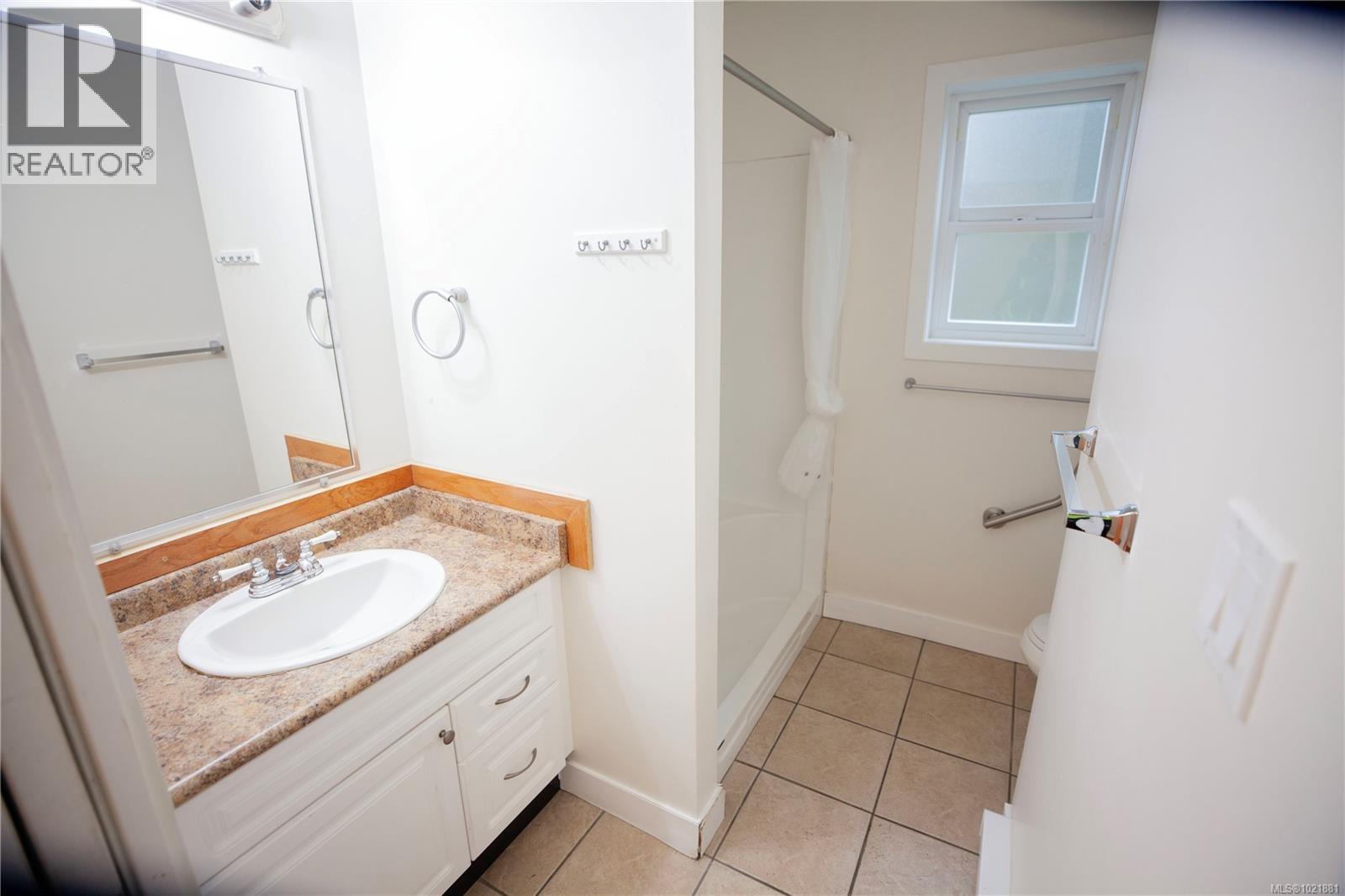 6164 Grieve Rd, Duncan