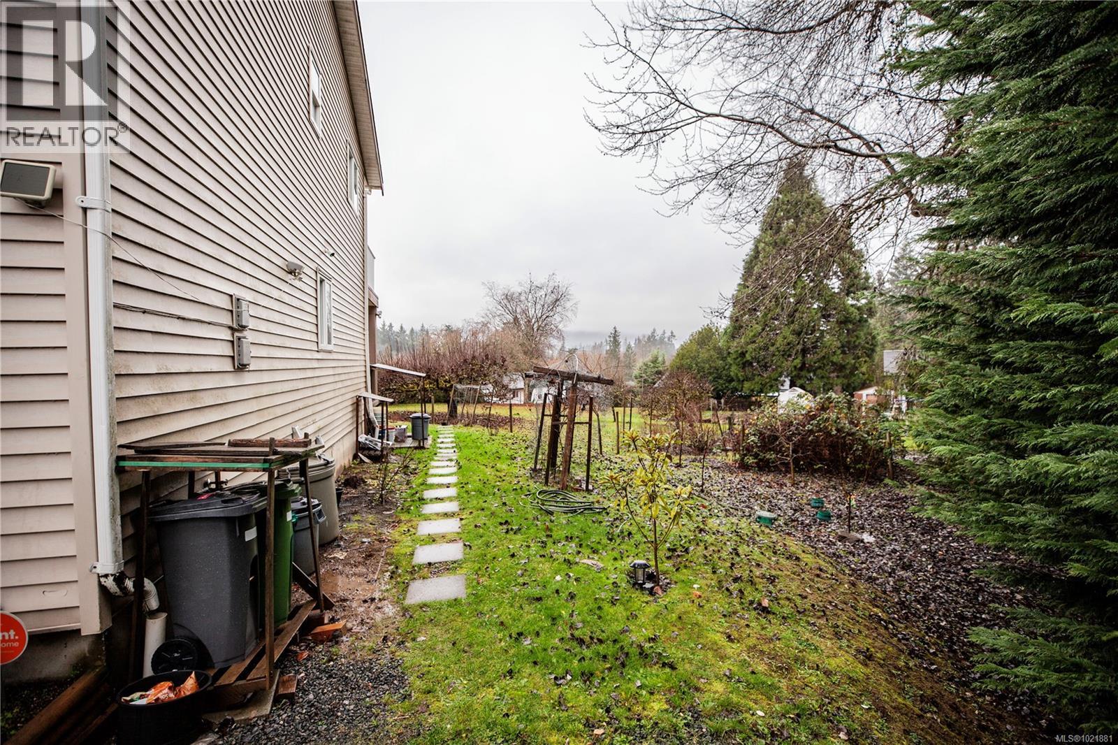 6164 Grieve Rd, Duncan