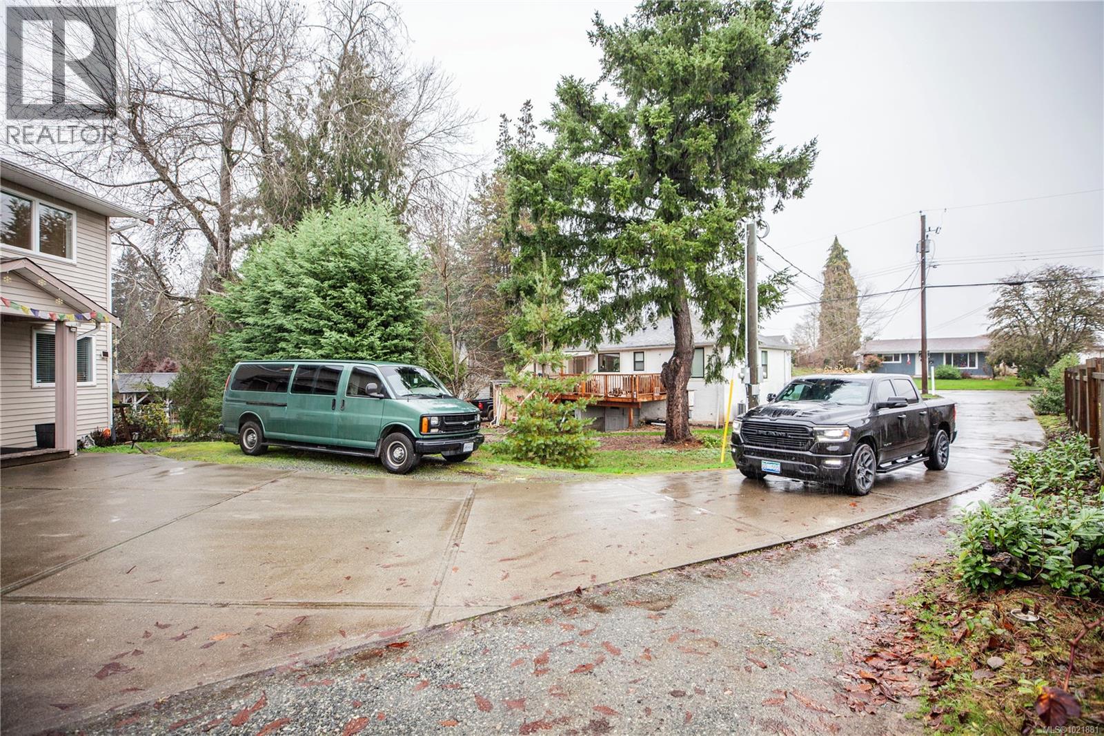 6164 Grieve Rd, Duncan