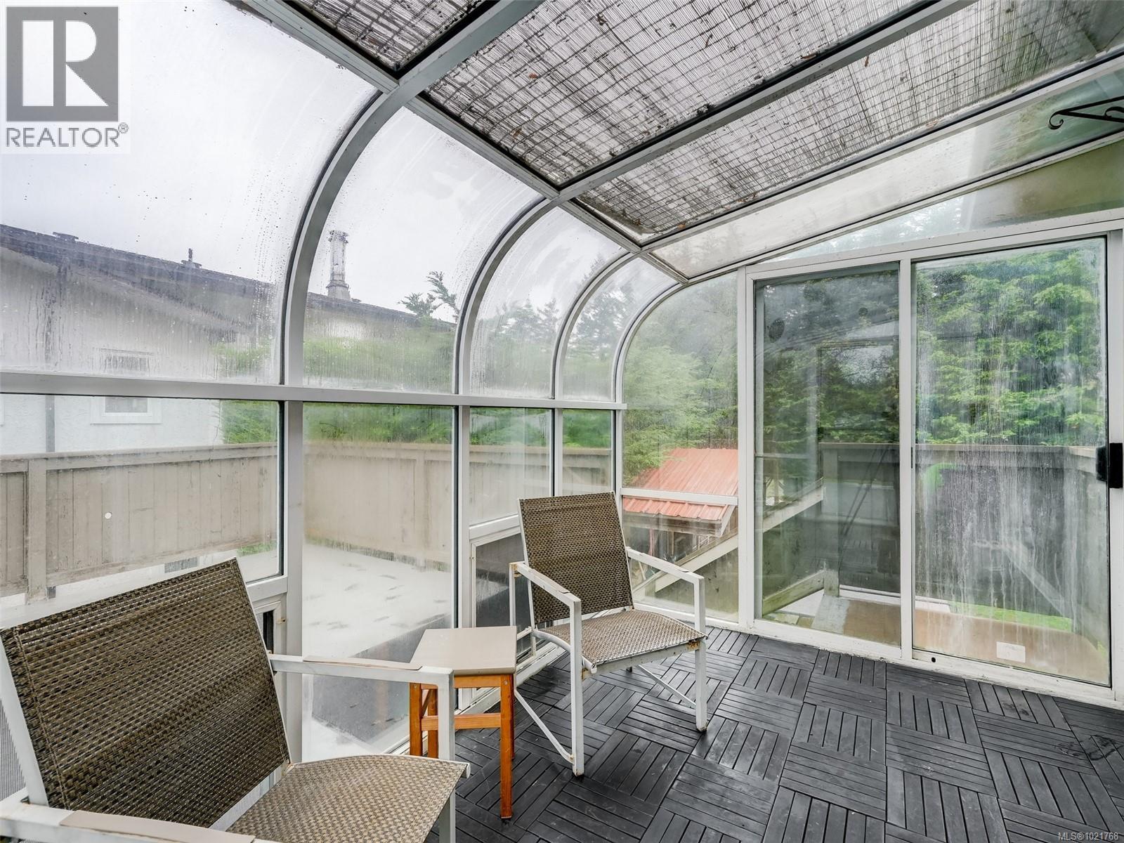 1018 Damelart Way, Central Saanich