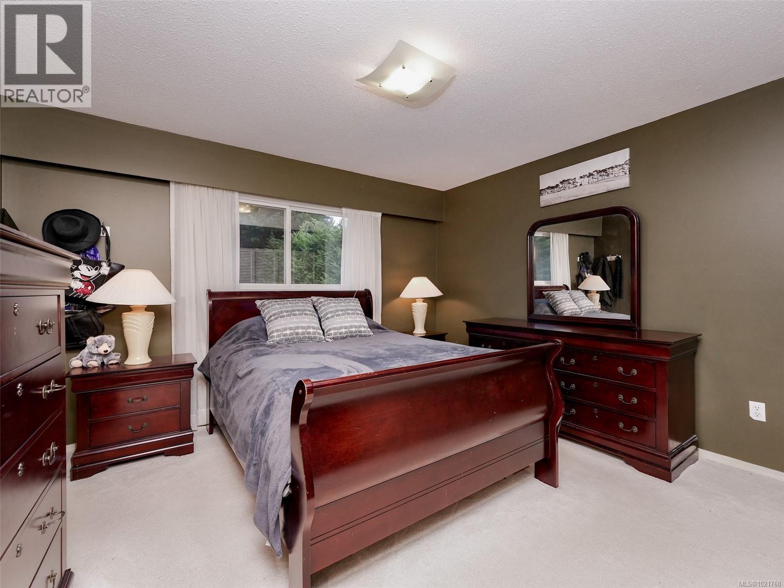 1018 Damelart Way, Central Saanich