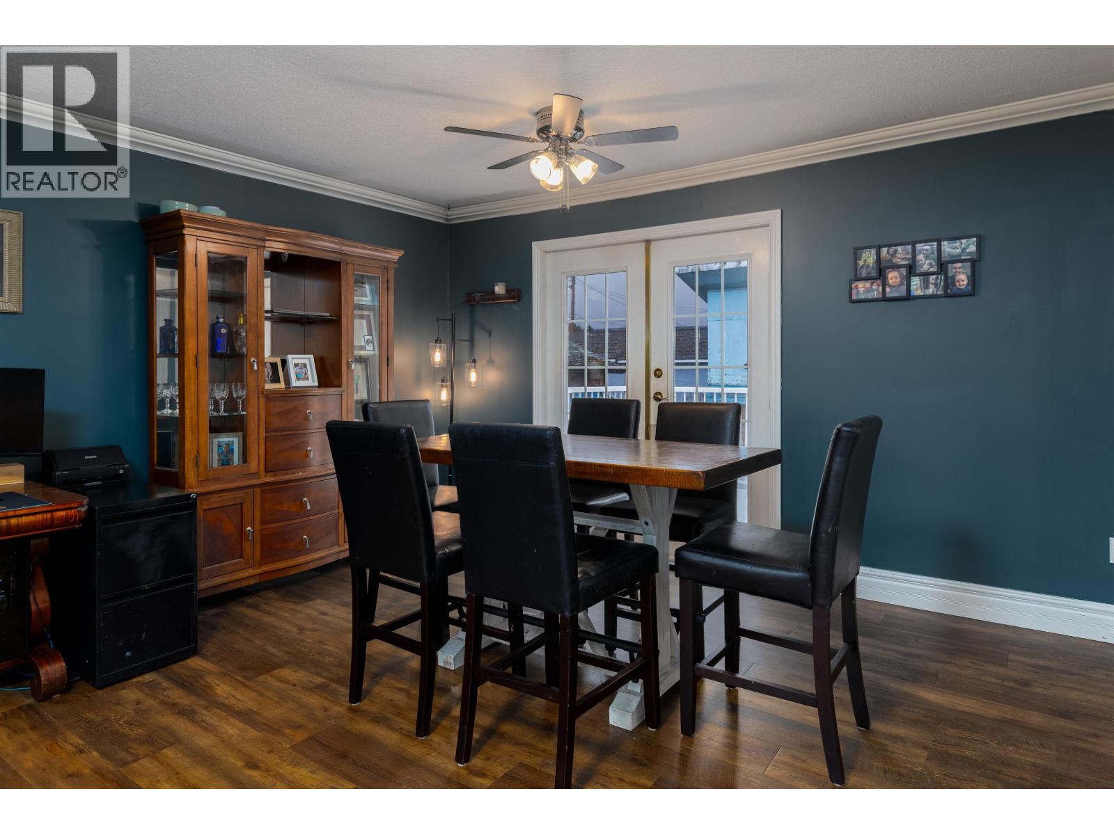 4813 POHLE Avenue, Terrace