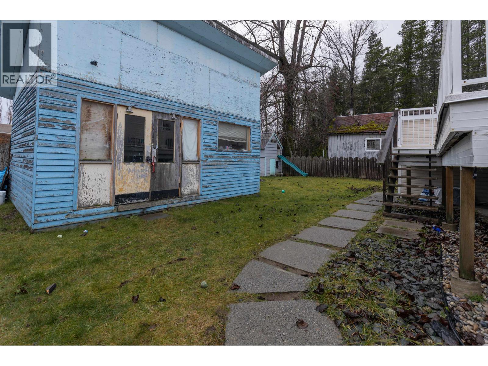 4813 POHLE Avenue, Terrace