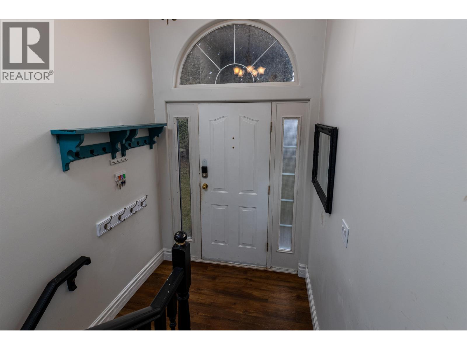 4813 POHLE Avenue, Terrace