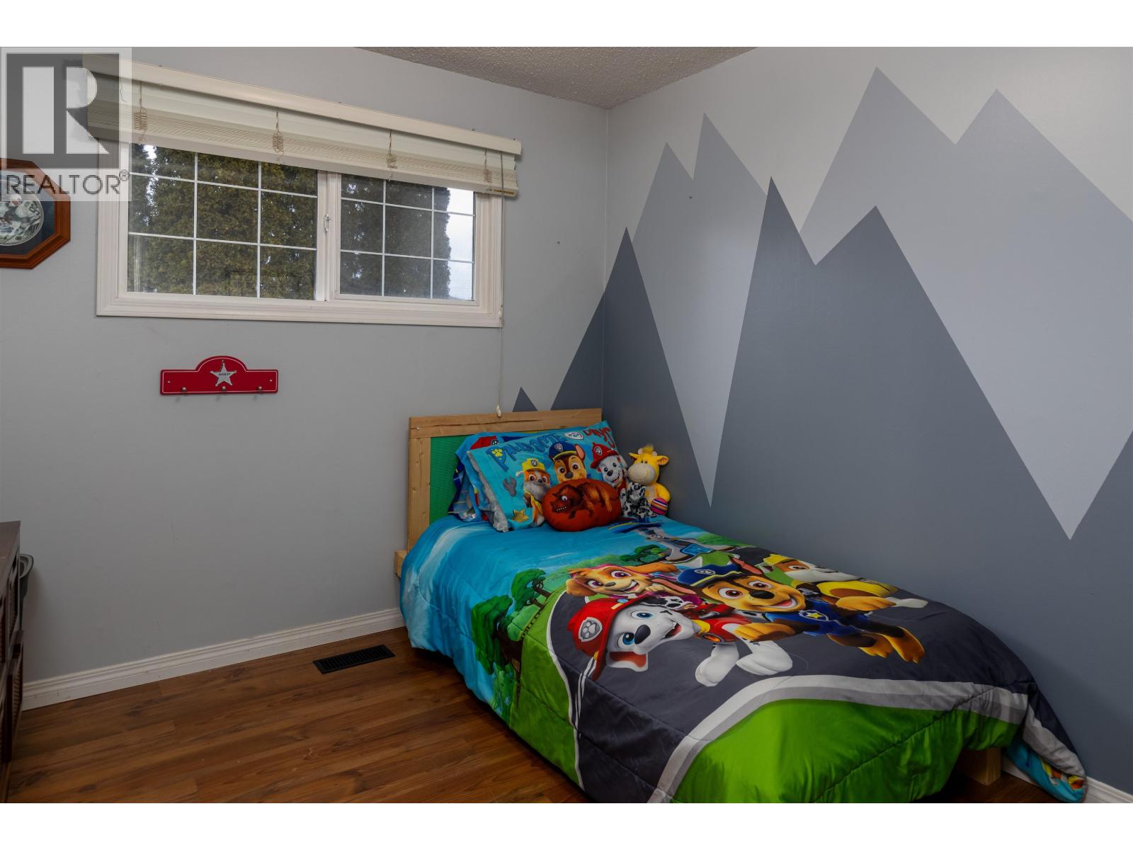 4813 POHLE Avenue, Terrace