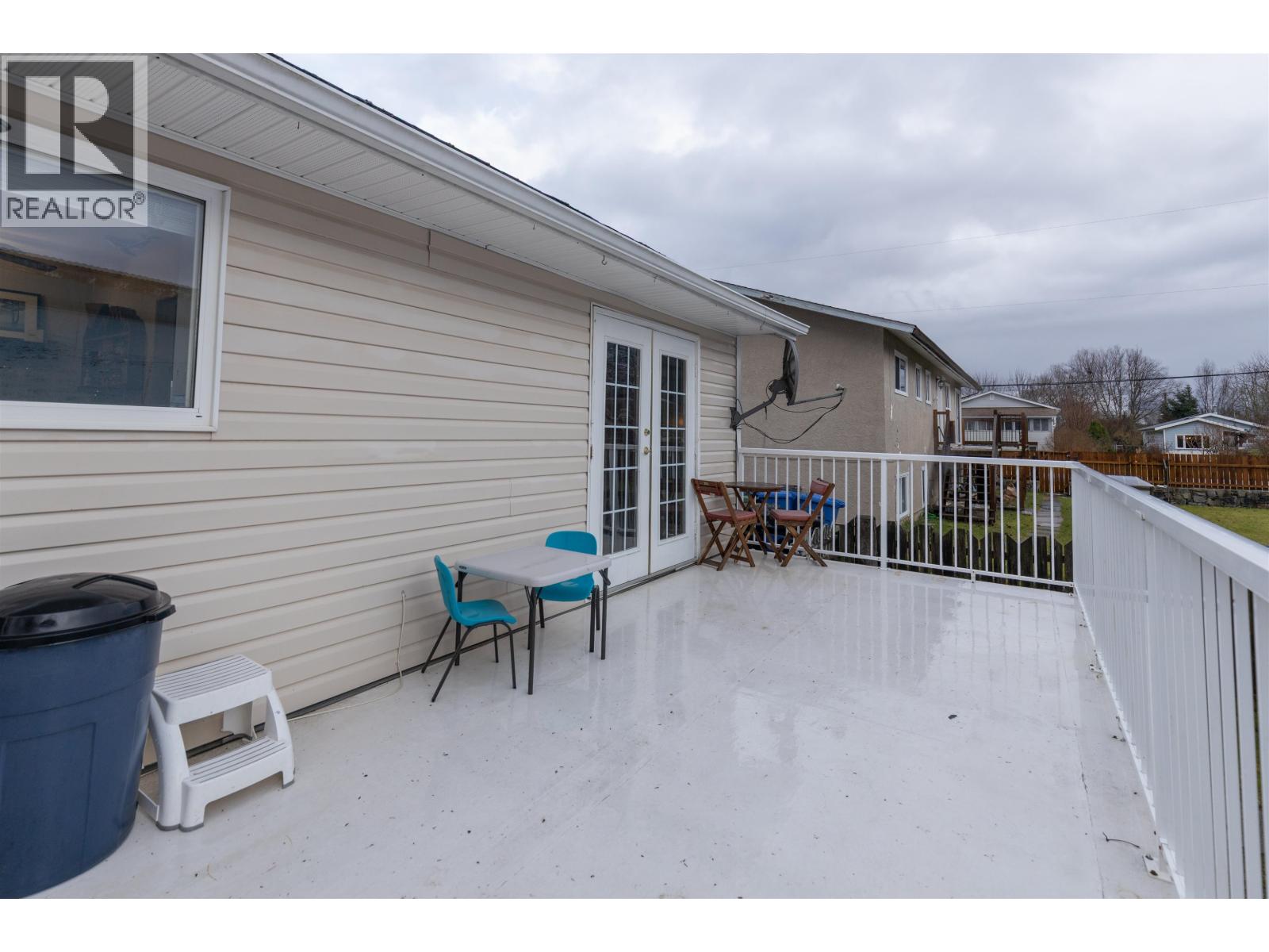 4813 POHLE Avenue, Terrace