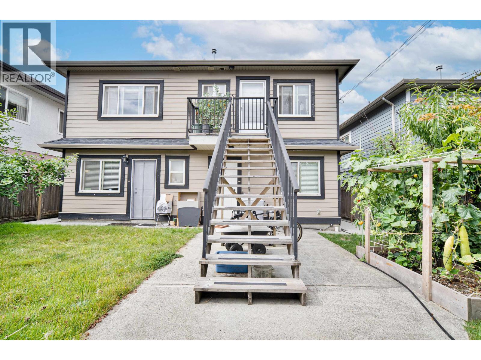 3832 SLOCAN STREET, Vancouver