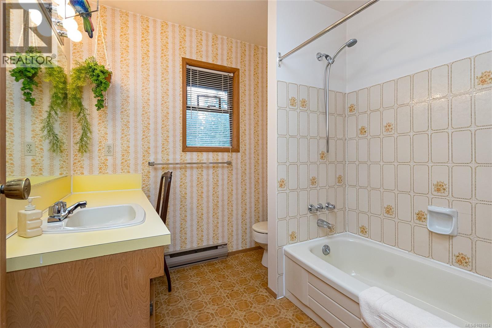 2682 Sunny Glades Lane, Shawnigan Lake