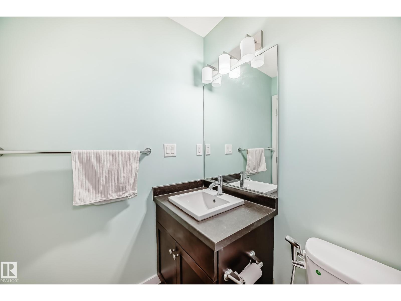 3330 15A AV NW, Edmonton