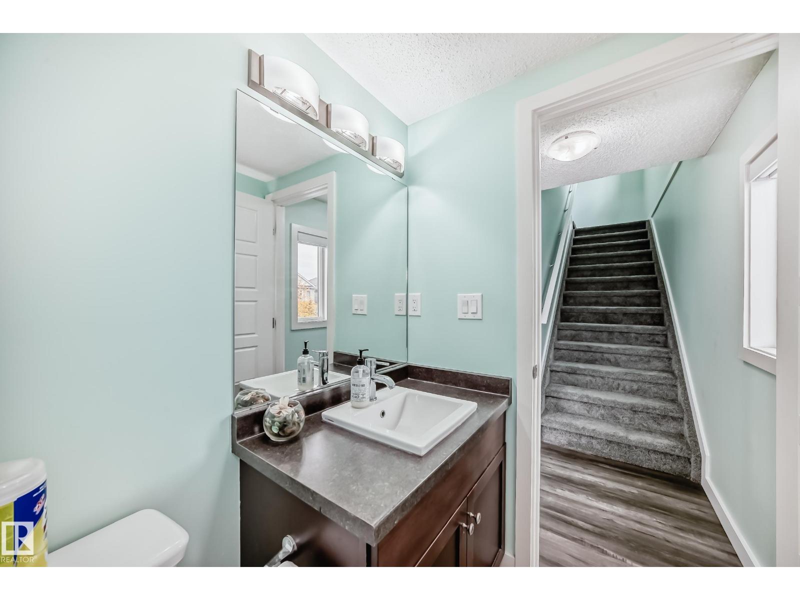 3330 15A AV NW, Edmonton