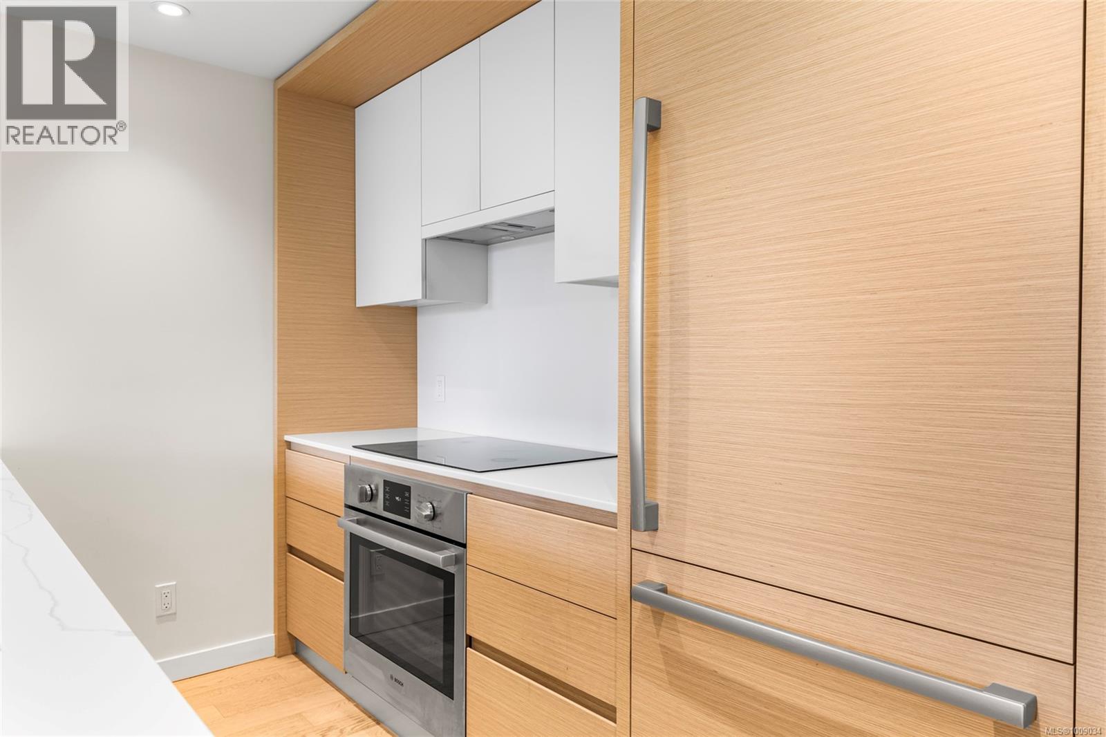 304 550 Michigan St, Victoria