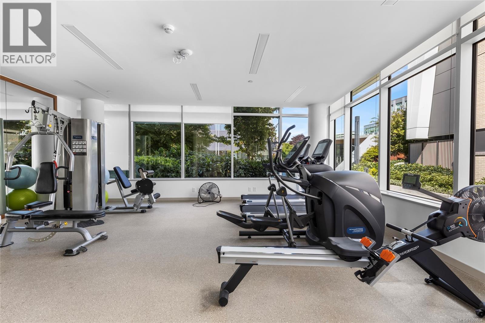 304 550 Michigan St, Victoria