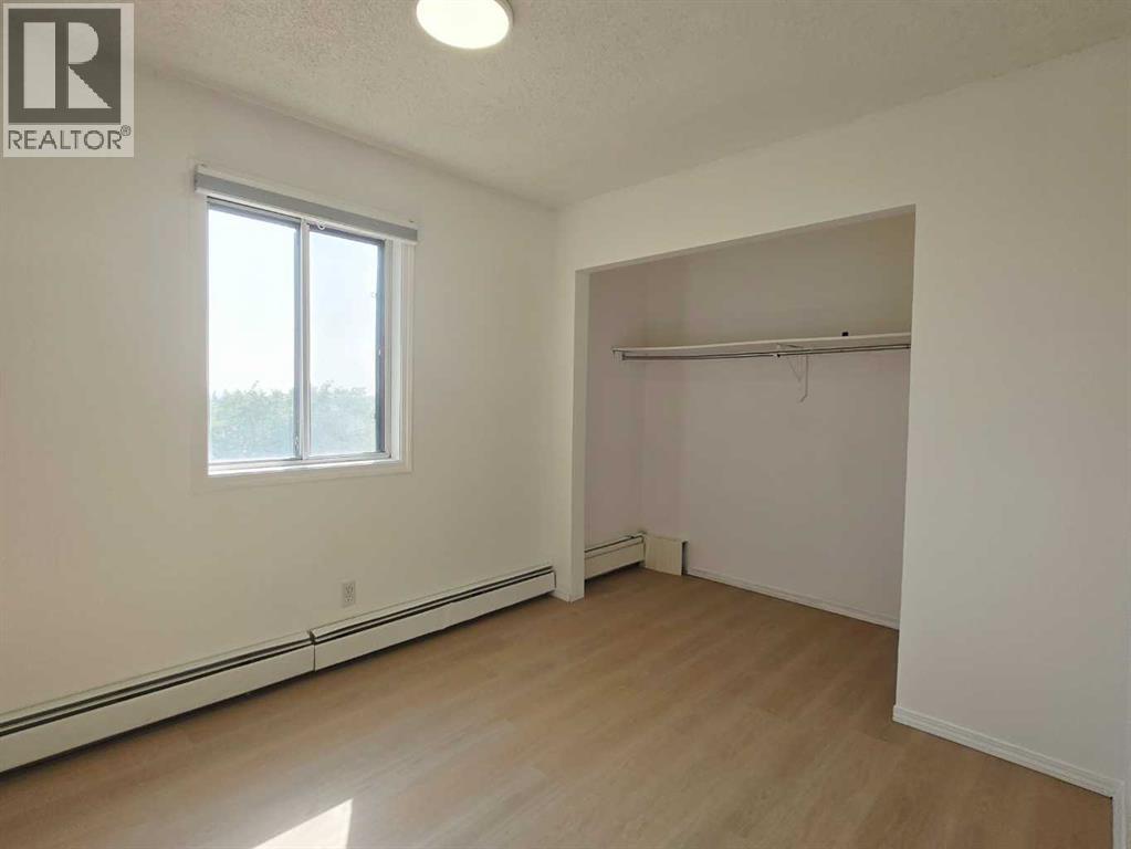 Single Family House for Sale in   Centre Street NW Huntington Hills Calgary 