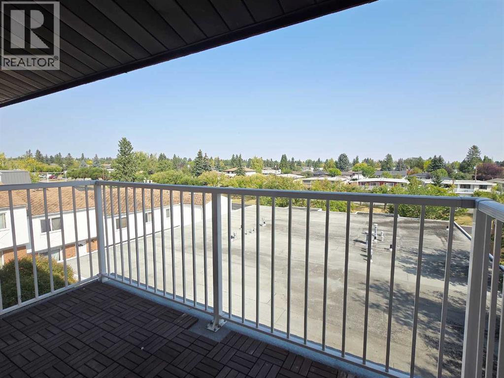 Single Family House for Sale in   Centre Street NW Huntington Hills Calgary 