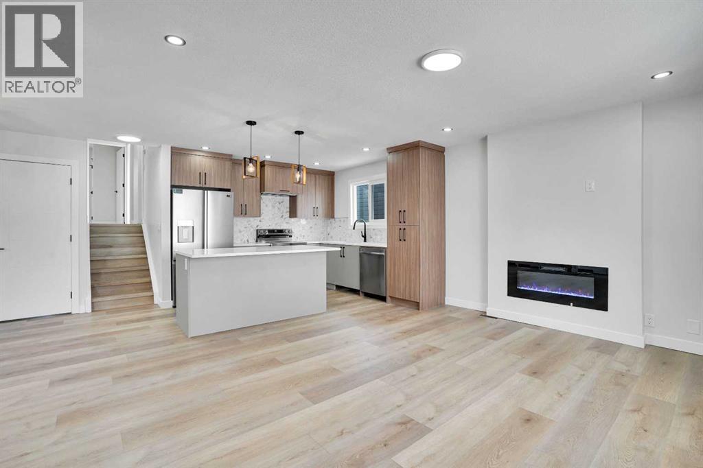 Single Family House 4 Level for Sale in  Castleglen Way NE Castleridge Calgary 