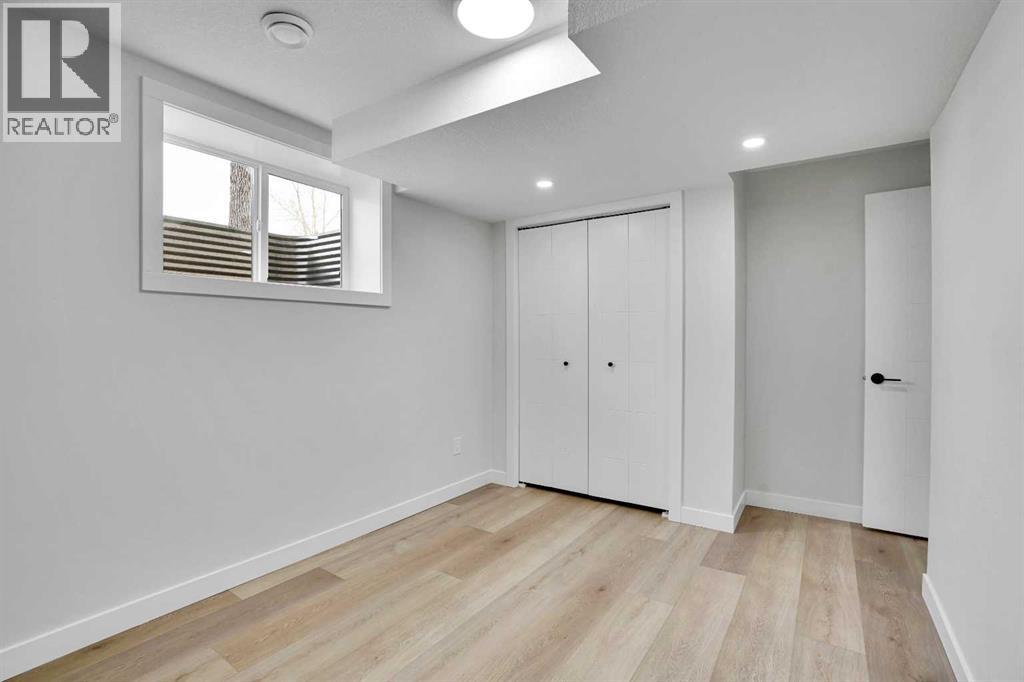 Single Family House 4 Level for Sale in  Castleglen Way NE Castleridge Calgary 