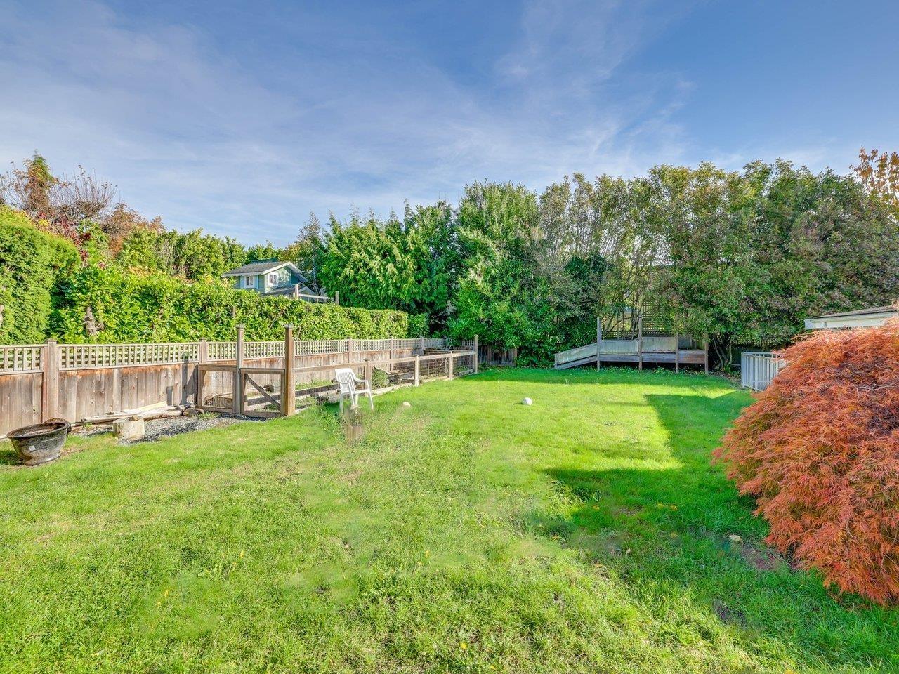 1154 FINLAY STREET, White Rock