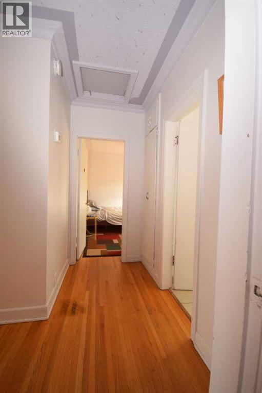 Single Family House for Sale in main floor   Street NW Capitol Hill Calgary 