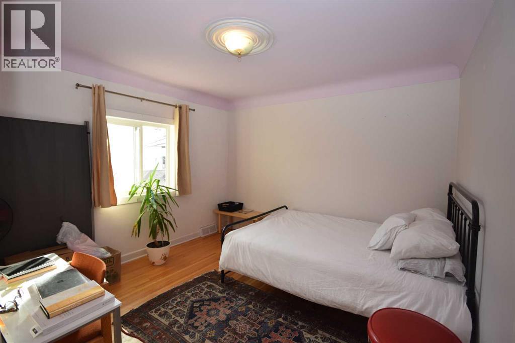 Single Family House for Sale in main floor   Street NW Capitol Hill Calgary 