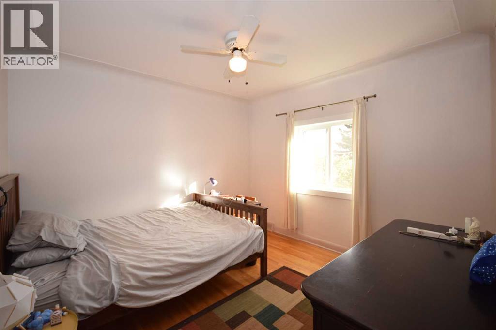 Single Family House for Sale in main floor   Street NW Capitol Hill Calgary 