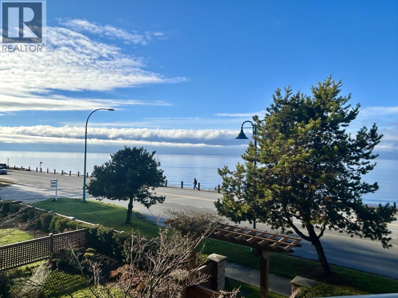 226 5160 DAVIS BAY ROAD, Sechelt