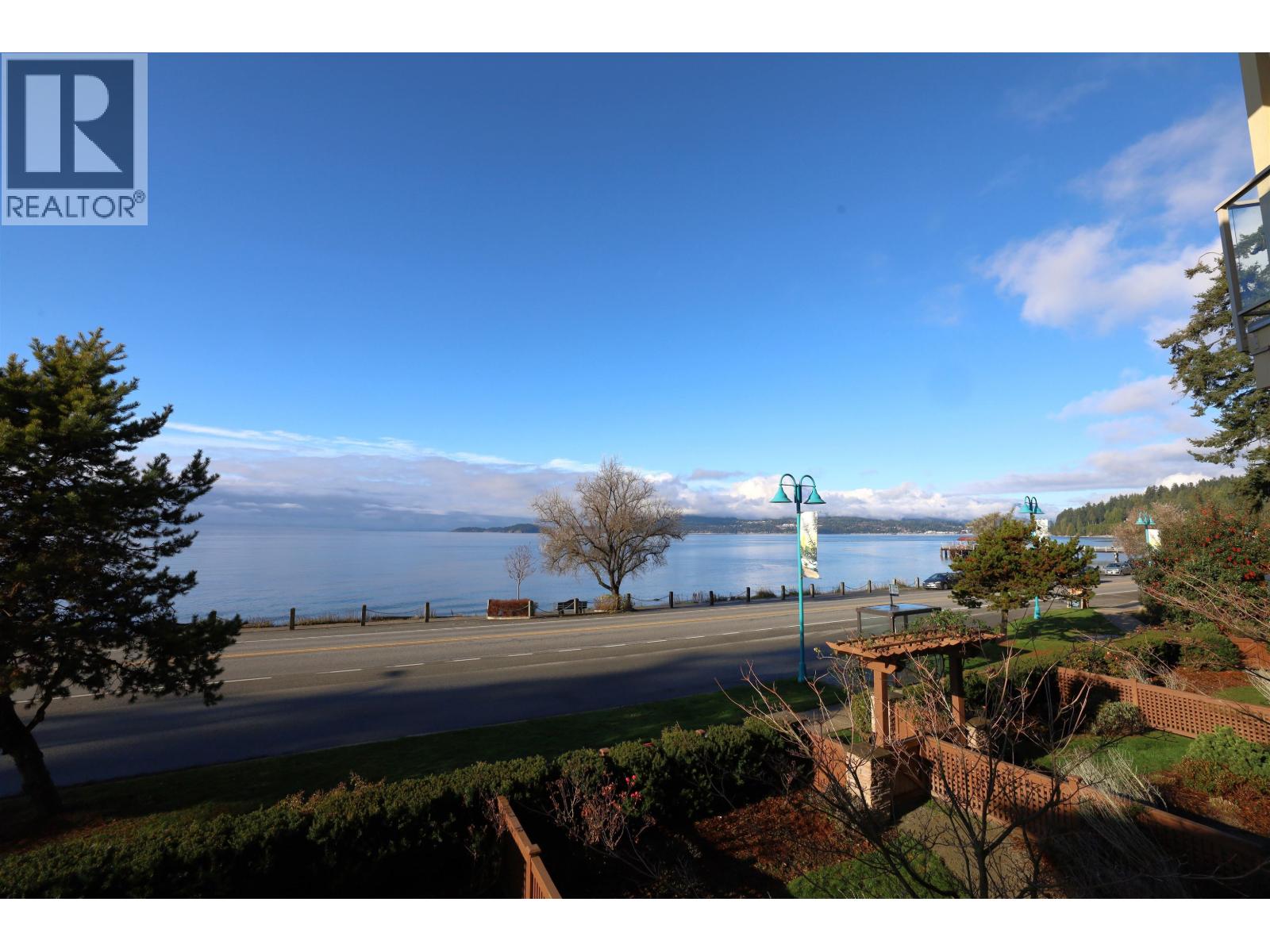 226 5160 DAVIS BAY ROAD, Sechelt