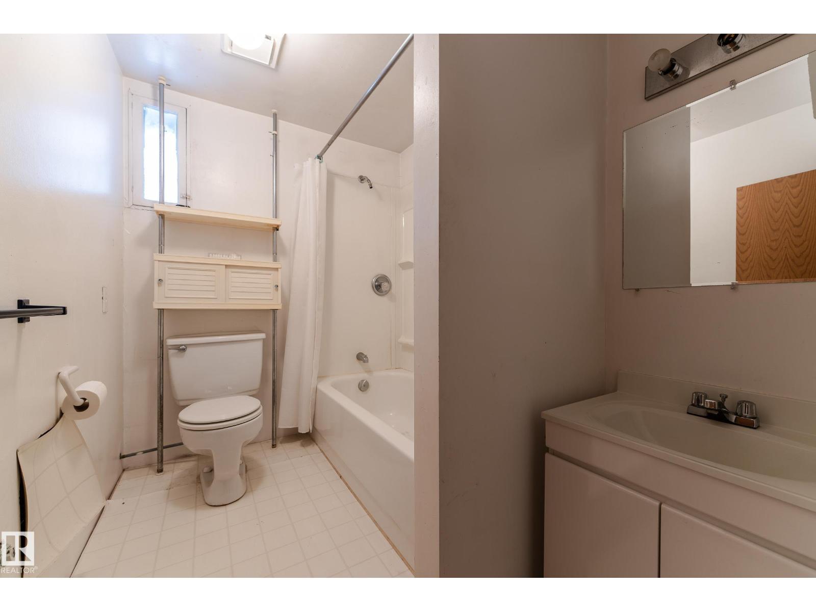 11250 72 AV NW, Edmonton