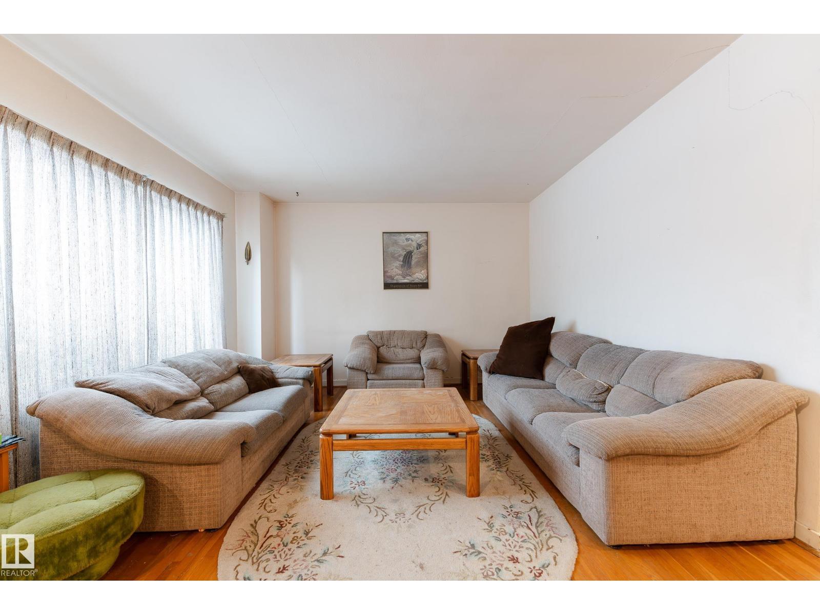 11250 72 AV NW, Edmonton