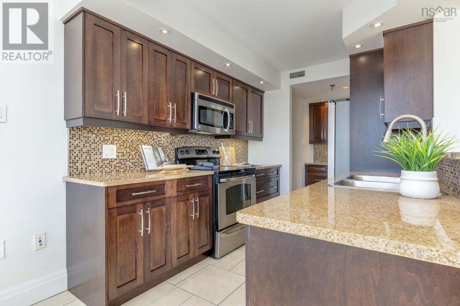 Property 20 of 45 of 710 45 Vimy Avenue