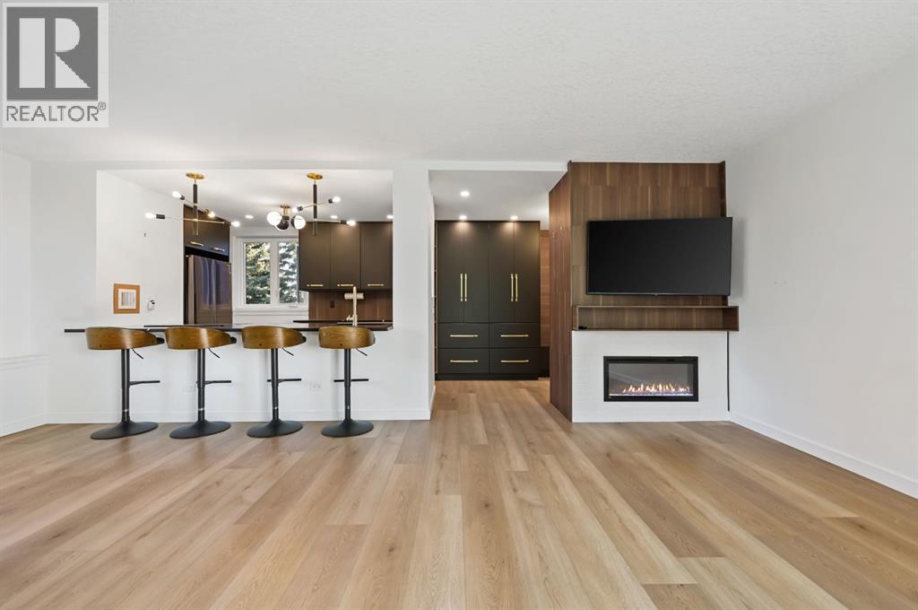 Single Family House for Sale in   Rideau Place SW Rideau Park Calgary 