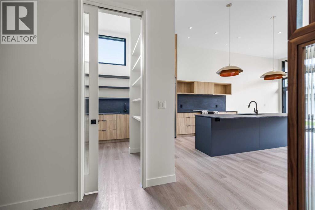 Single Family House for Sale in D Willow Crescent SW Spruce Cliff Calgary 