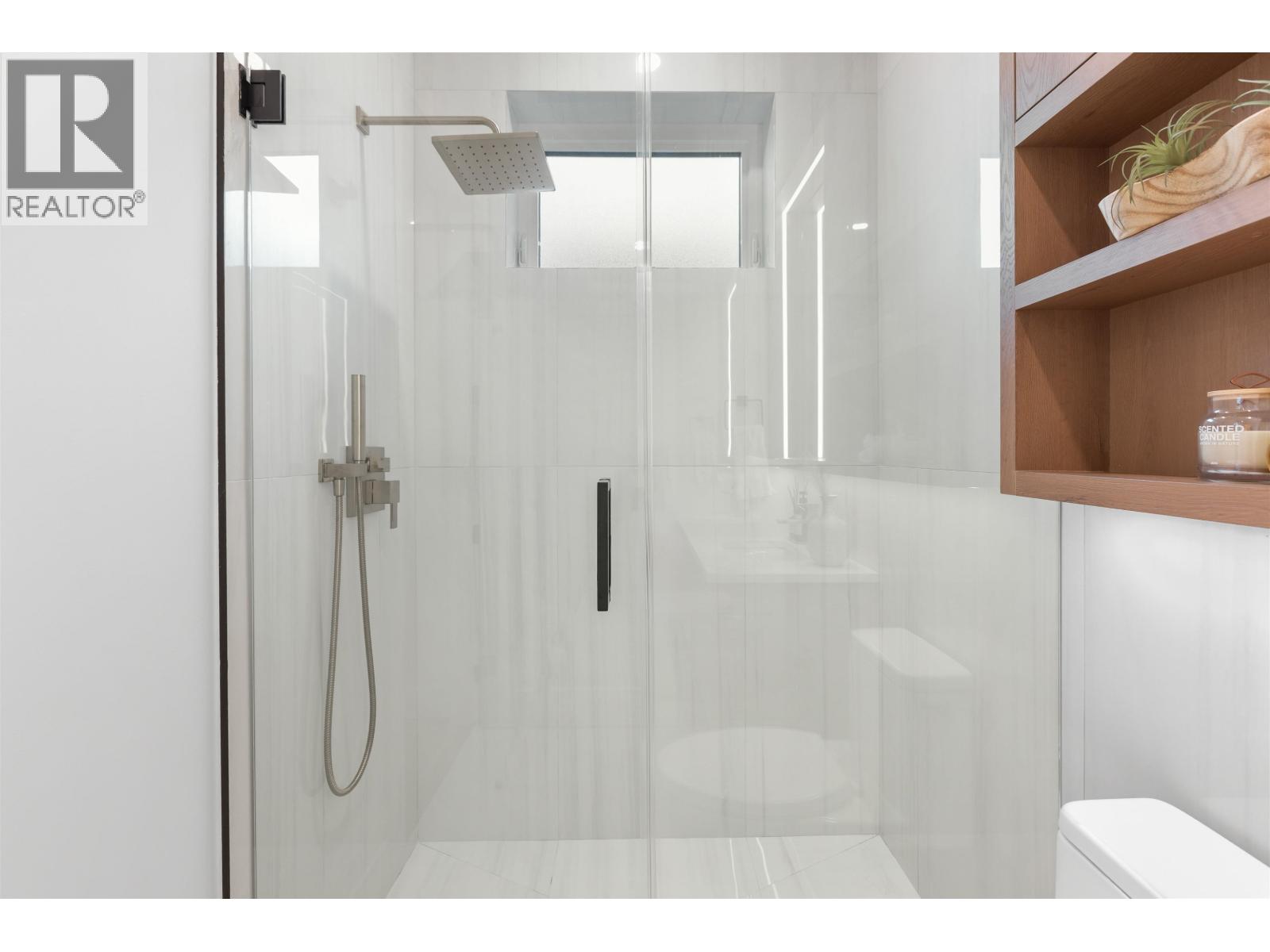 1 2435 NAPIER STREET, Vancouver